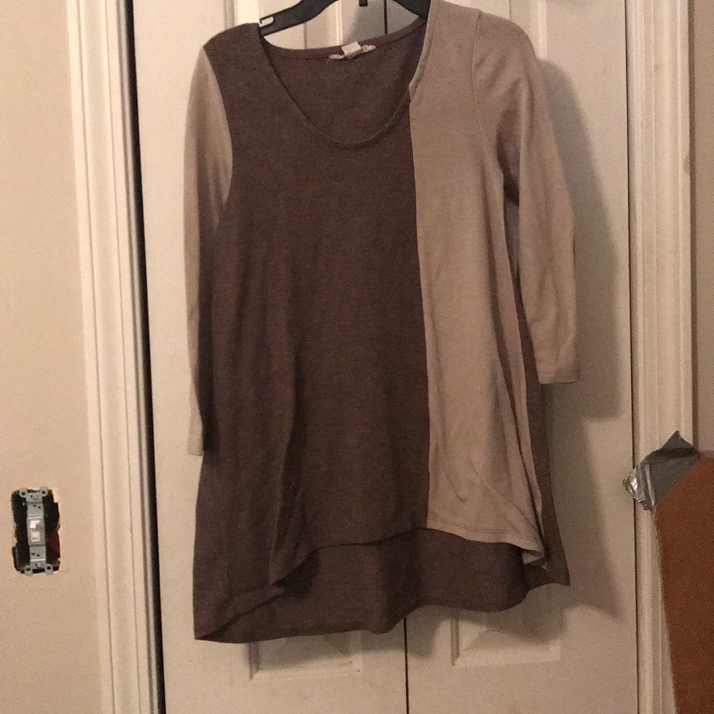 SUPER adorable 2 color top